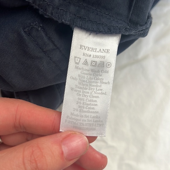 Lightweight straight leg crop - Picture 6 of 7